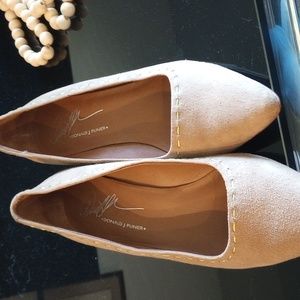 Donald pliner suede wedges size 8